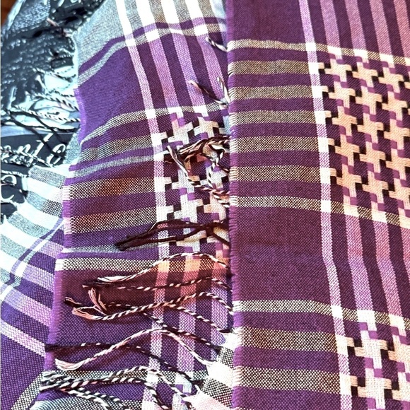🧣Exquisite Vintage ROOTS Purple, Black and Grey Scarf or Wrap - Picture 6 of 13